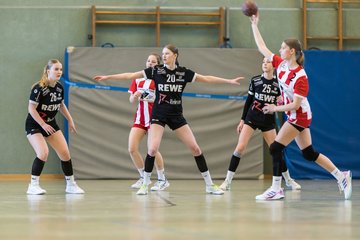 Bild 54 - wBJ SV Henstedt Ulzburg - Bramstedter TS : Ergebnis: 27:15